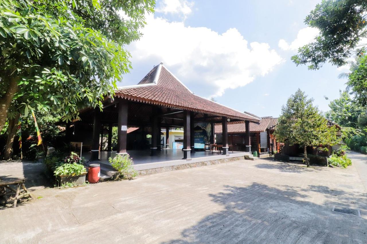 Omah Rohadi Syariah By Ndalem Beong Hotel Magelang Buitenkant foto