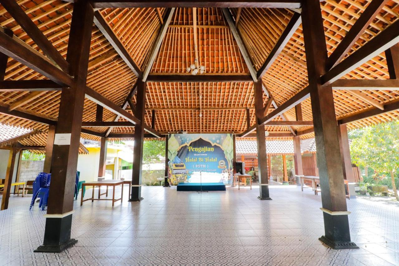 Omah Rohadi Syariah By Ndalem Beong Hotel Magelang Buitenkant foto