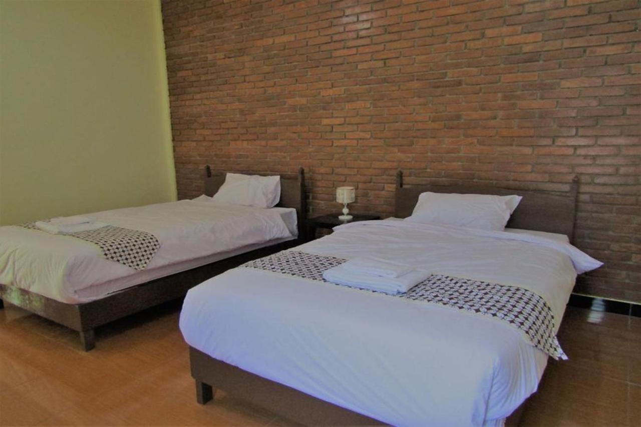 Omah Rohadi Syariah By Ndalem Beong Hotel Magelang Buitenkant foto