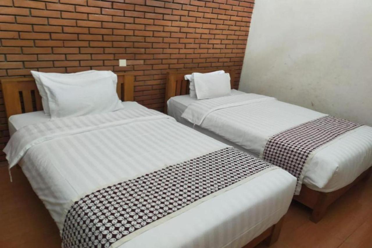 Omah Rohadi Syariah By Ndalem Beong Hotel Magelang Buitenkant foto